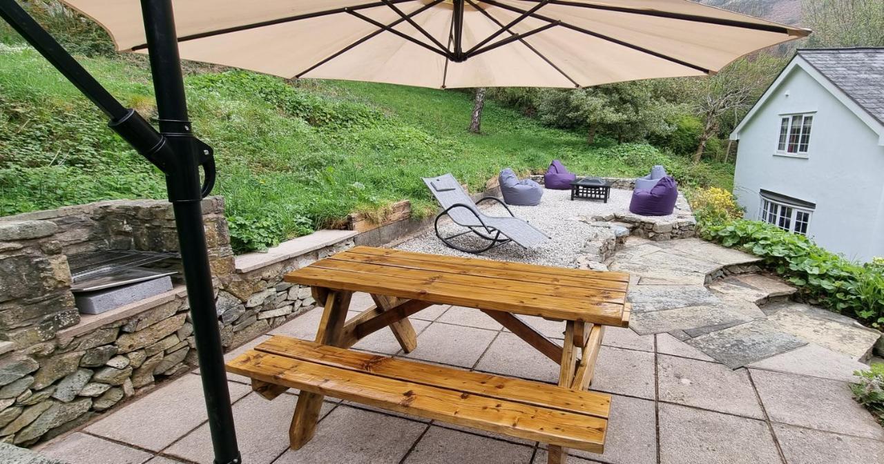 Modern And Spacious 2 Bedroom Apartment With Free Parking Llansantffraid Llansantffraid Glyn Ceiriog Exterior photo